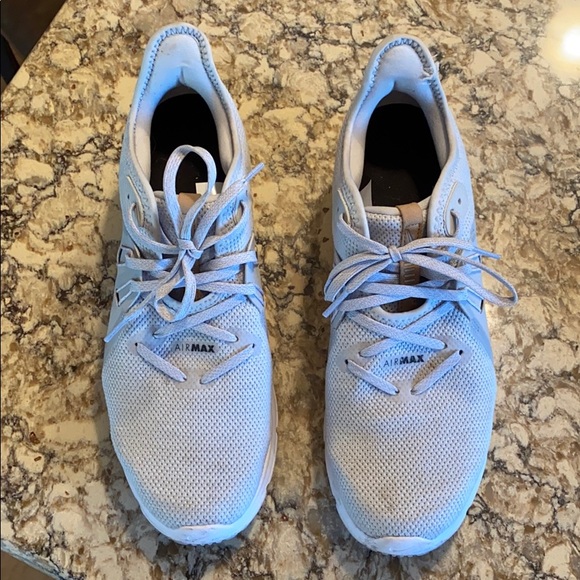 Nike Tennis Shoes - Picture 2 of 3